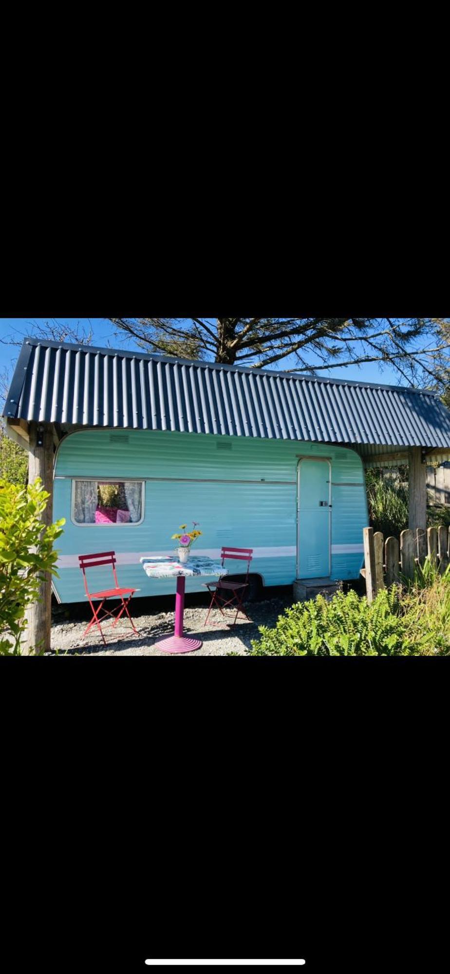 Retro Caravans At Valentia Island Escape Otel Chapeltown Dış mekan fotoğraf